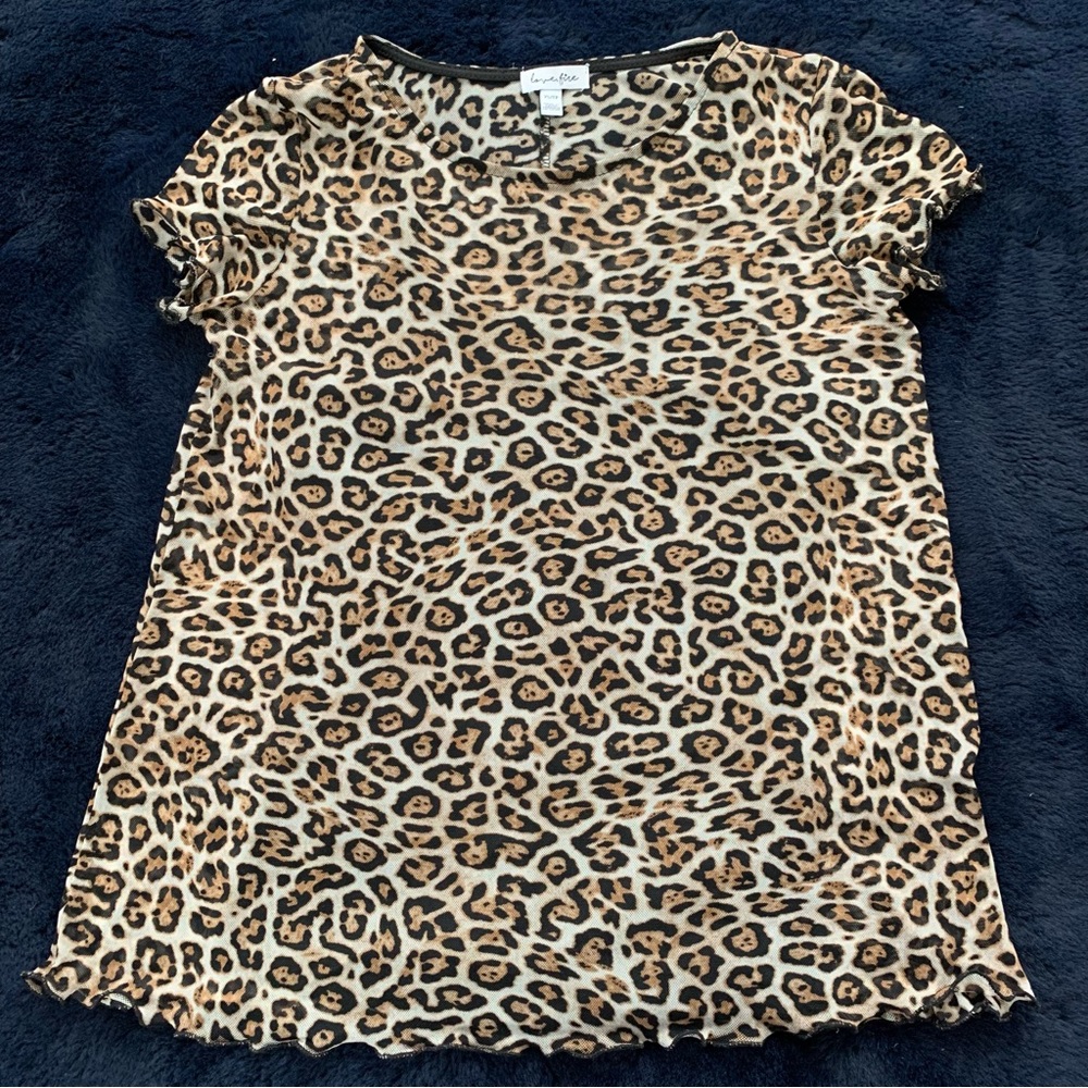 Leopard print, sheer, 90s style t-shirt!